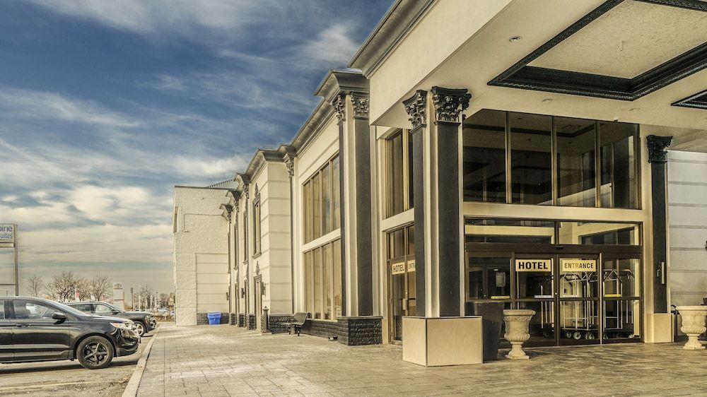Woodbine Hotel and Suites 1