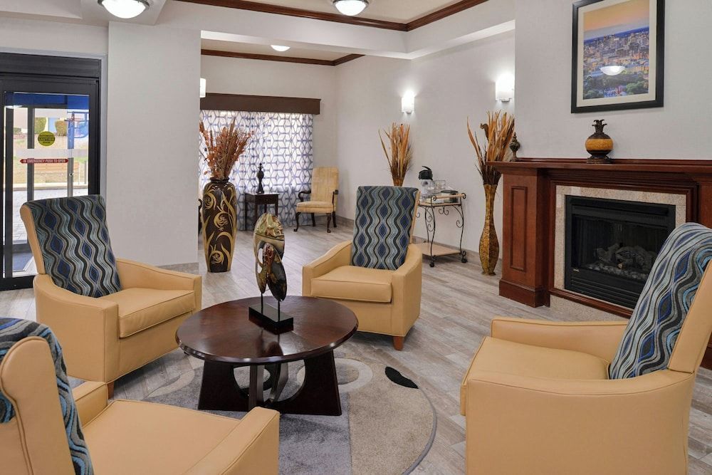 Holiday Inn Express CLANTON by IHG 1