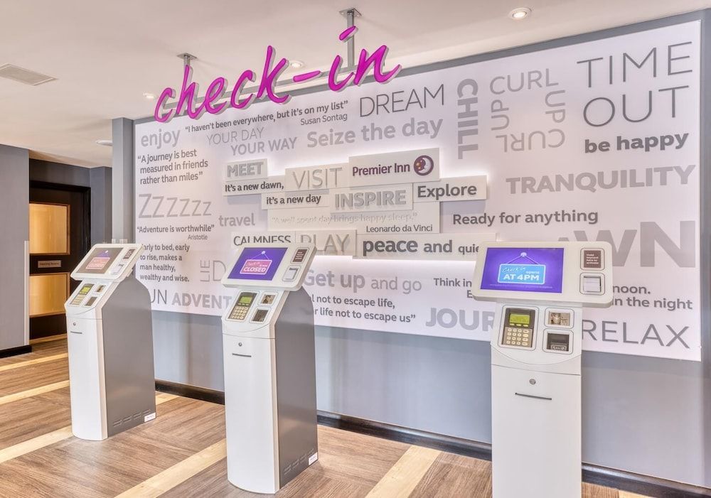Premier Inn Bristol Cribbs Causeway - M5 J17 2