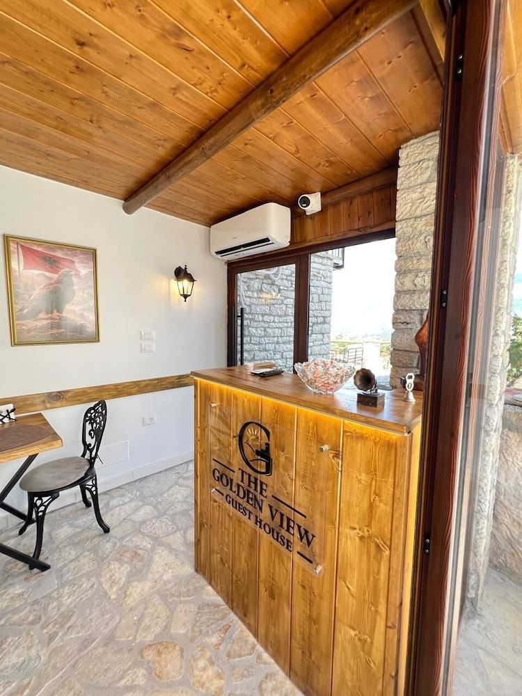 The Golden View Guesthouse 2