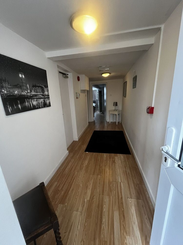 Victoria Guest Accommodation & Studio Apartments 2