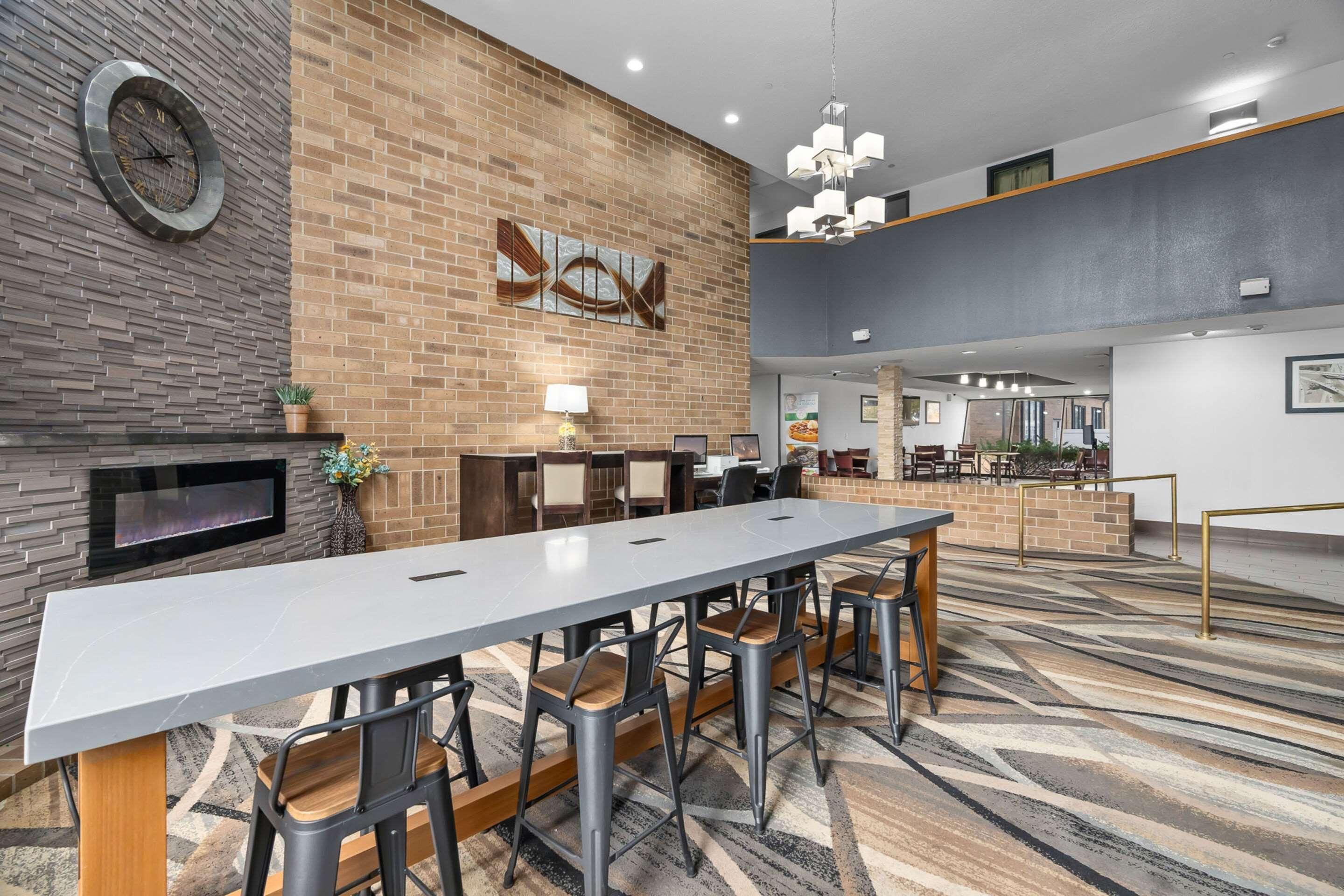 Quality Inn & Suites Mall of America - MSP Airport 1