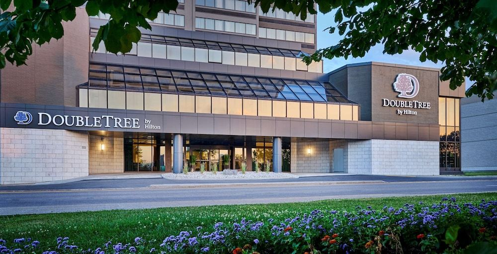 DoubleTree by Hilton Windsor, ON 1