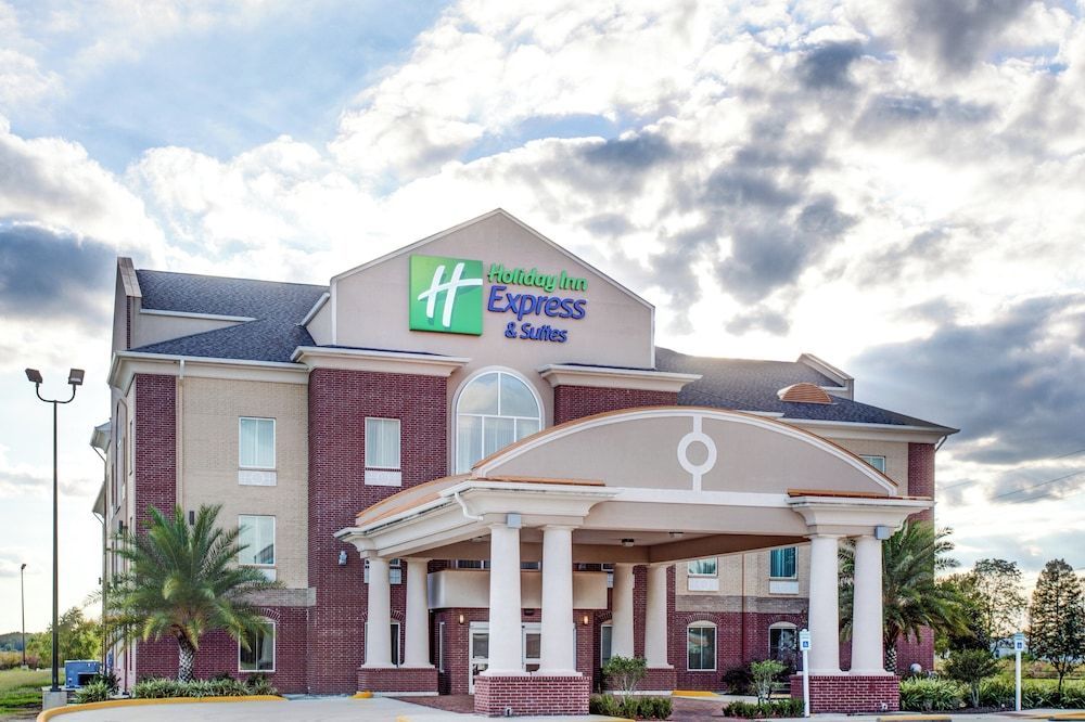 Holiday Inn Express & Suites RACELAND - HIGHWAY 90 by IHG 1