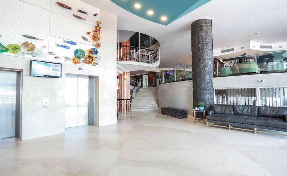 Blue Waters Hotel 2