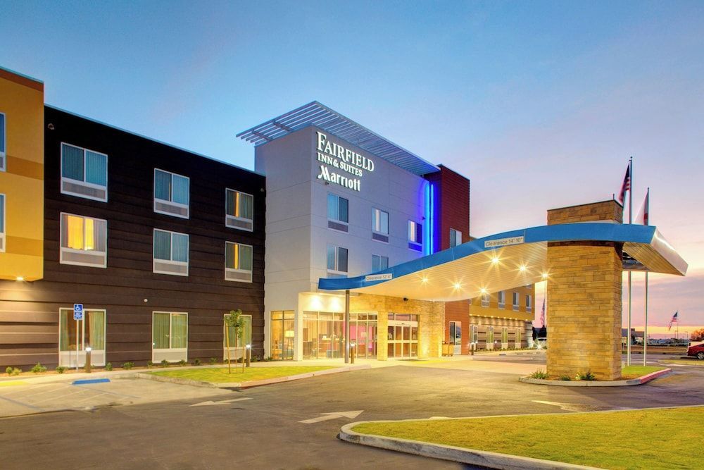 Fairfield Inn & Suites by Marriott Bakersfield North/Airport 1