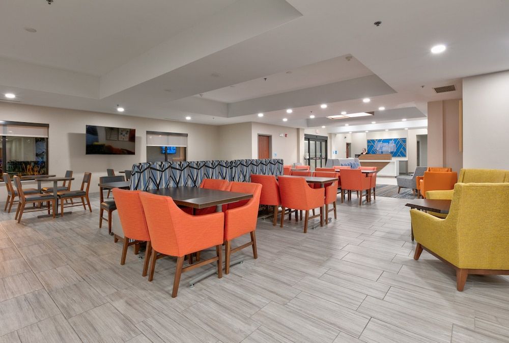 Holiday Inn Express & Suites MINNEAPOLIS SW - SHAKOPEE by IHG 1