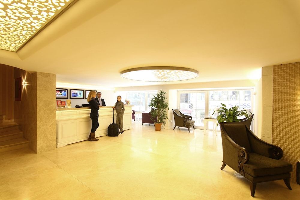 Hotel Monaco 2