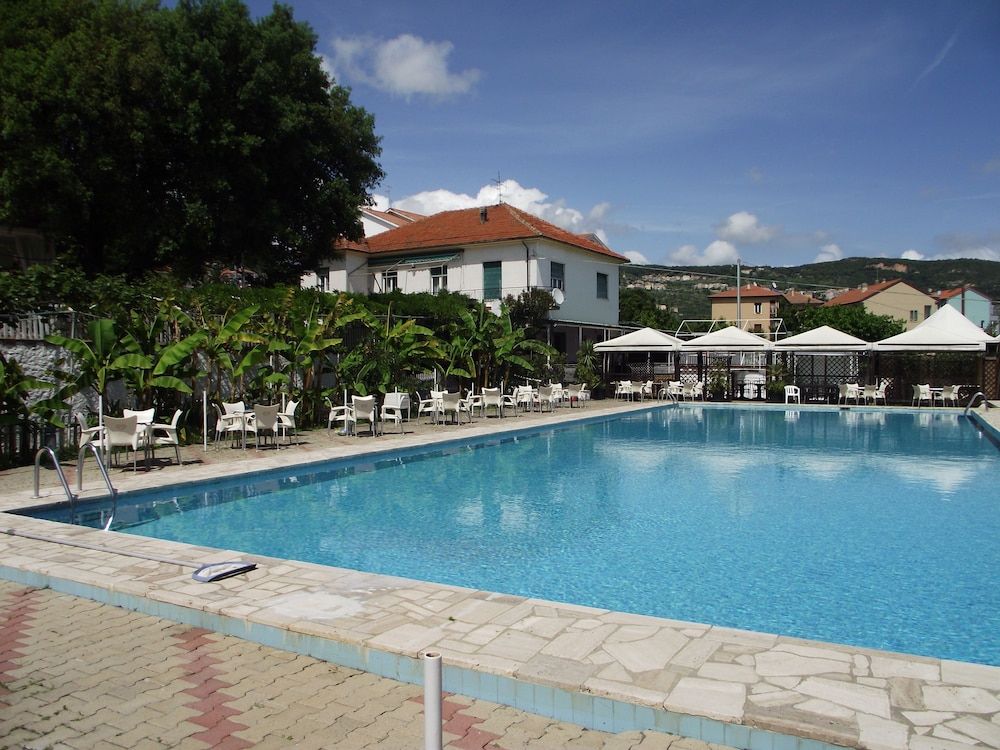 Residence Il Borgo degli Ulivi Resort 1