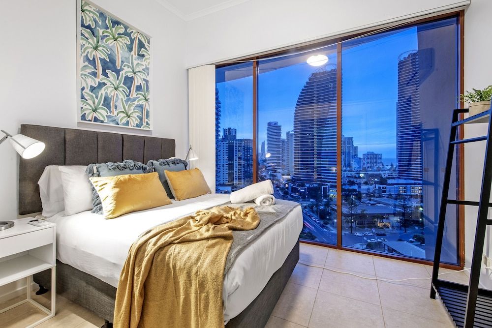 Broadbeach Savannah Resort 1