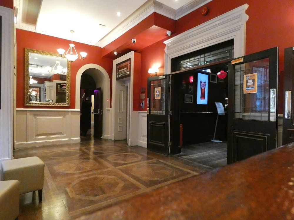 Jackson Court Hotel 2