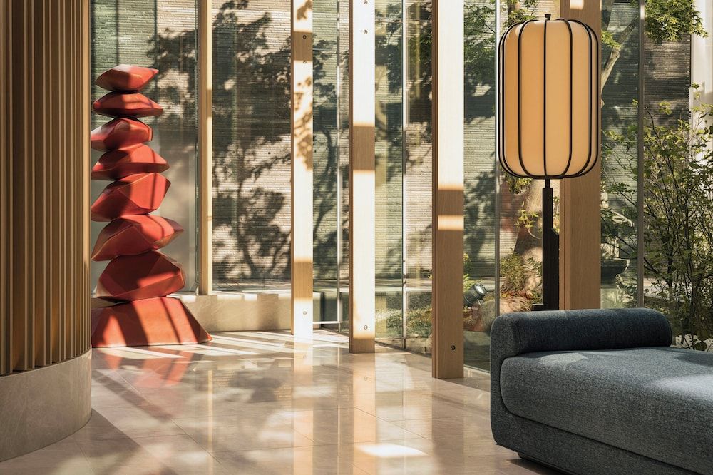 Four Seasons Hotel Tokyo at Marunouchi 2