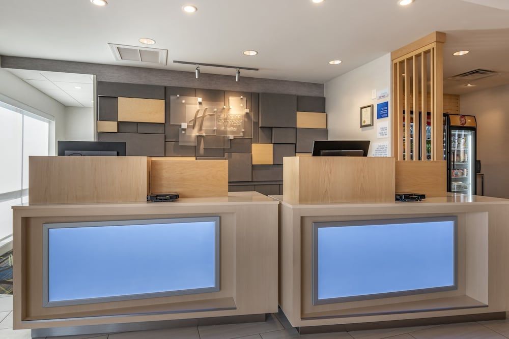 Holiday Inn Express & Suites CARLISLE SOUTHWEST – I-81 by IHG 2