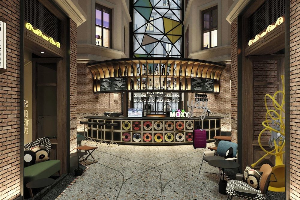 Moxy Istanbul Taksim 2
