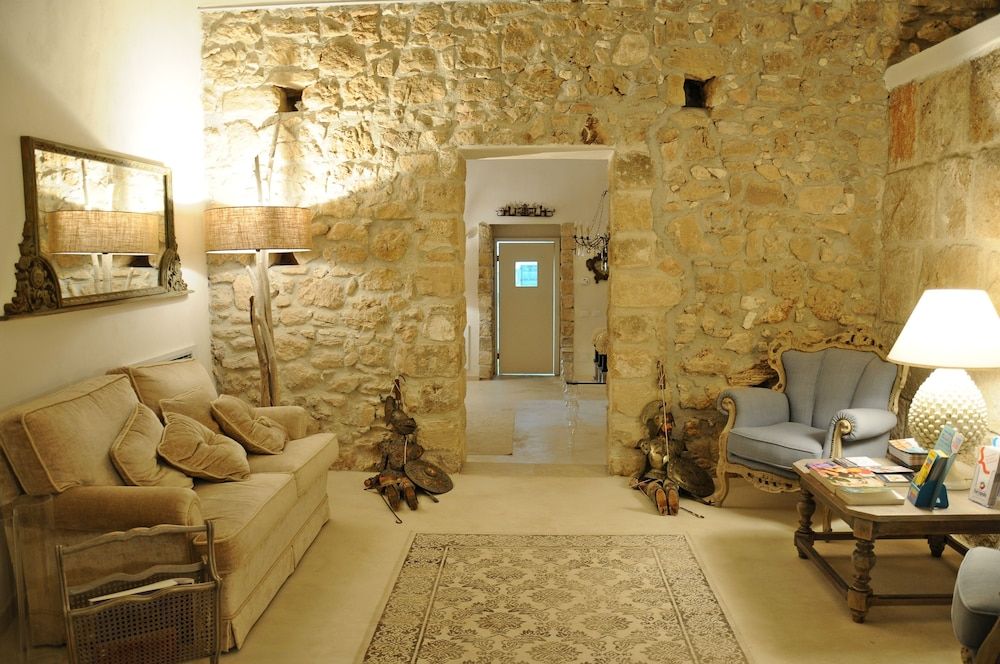 Scilla Maris Charming Suites 1