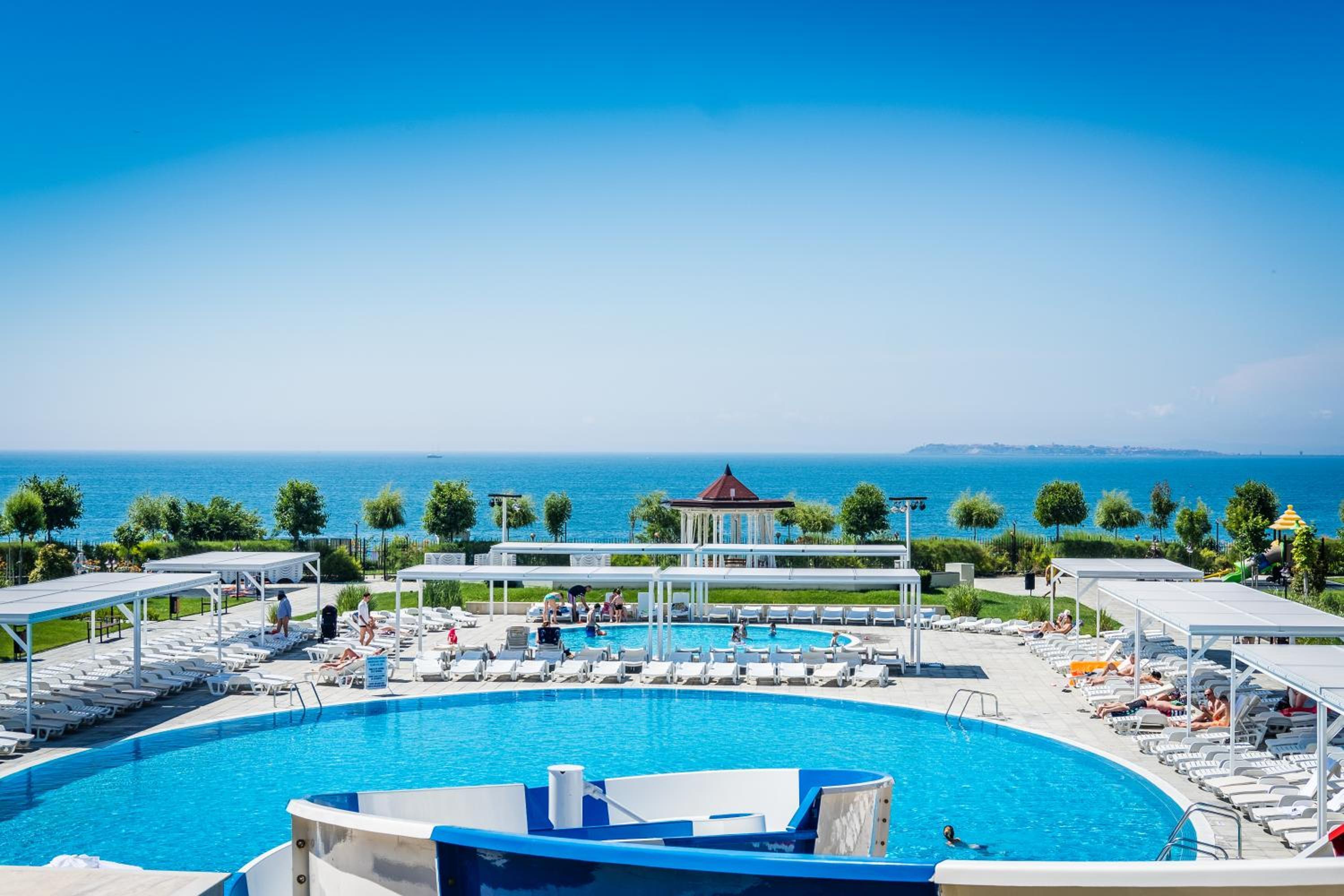 Premier Fort Beach Hotel 2