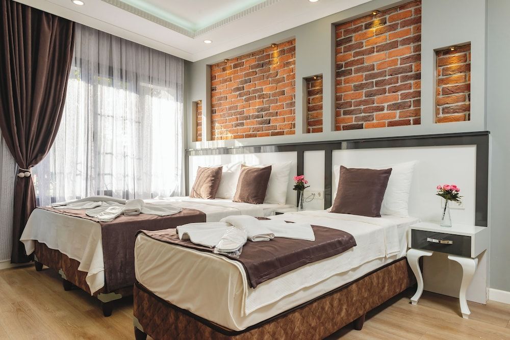 Gloria Suites Old City 1