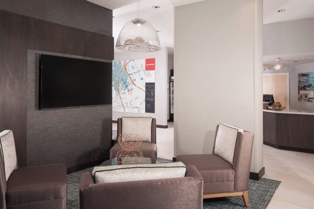 TownePlace Suites by Marriott Charleston Airport/Convention Center 2