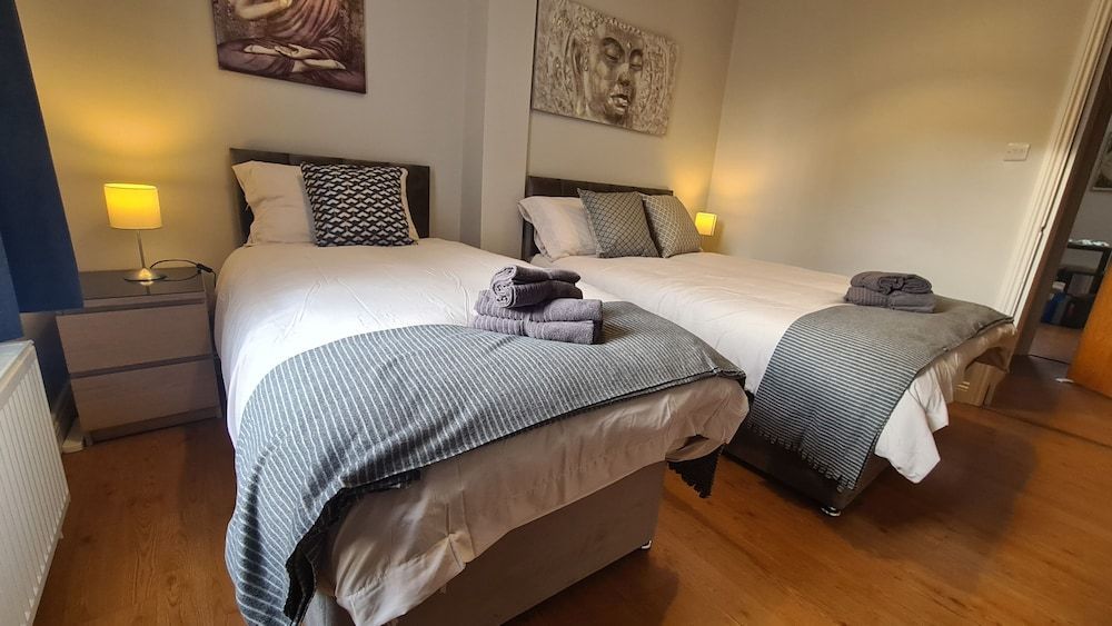 Waterworks En suite Rooms with Private Living Room 1
