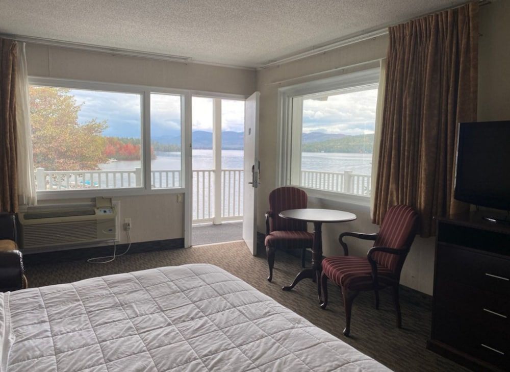 Georgian Lakeside Resort 2