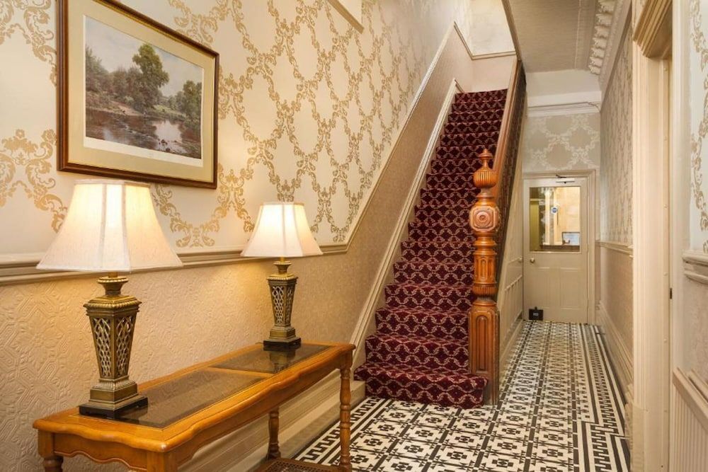 Lincoln House Private Hotel 1