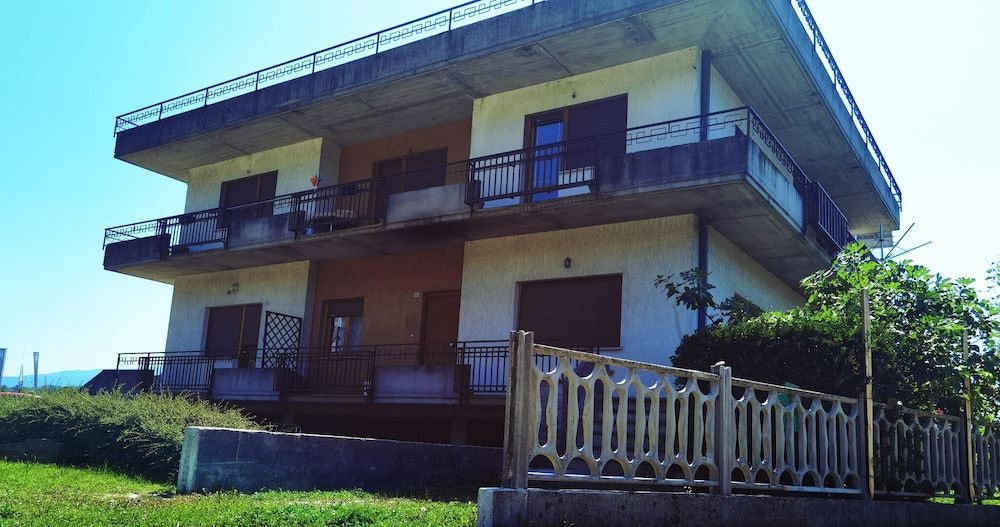 Angela Home - Rooms 1