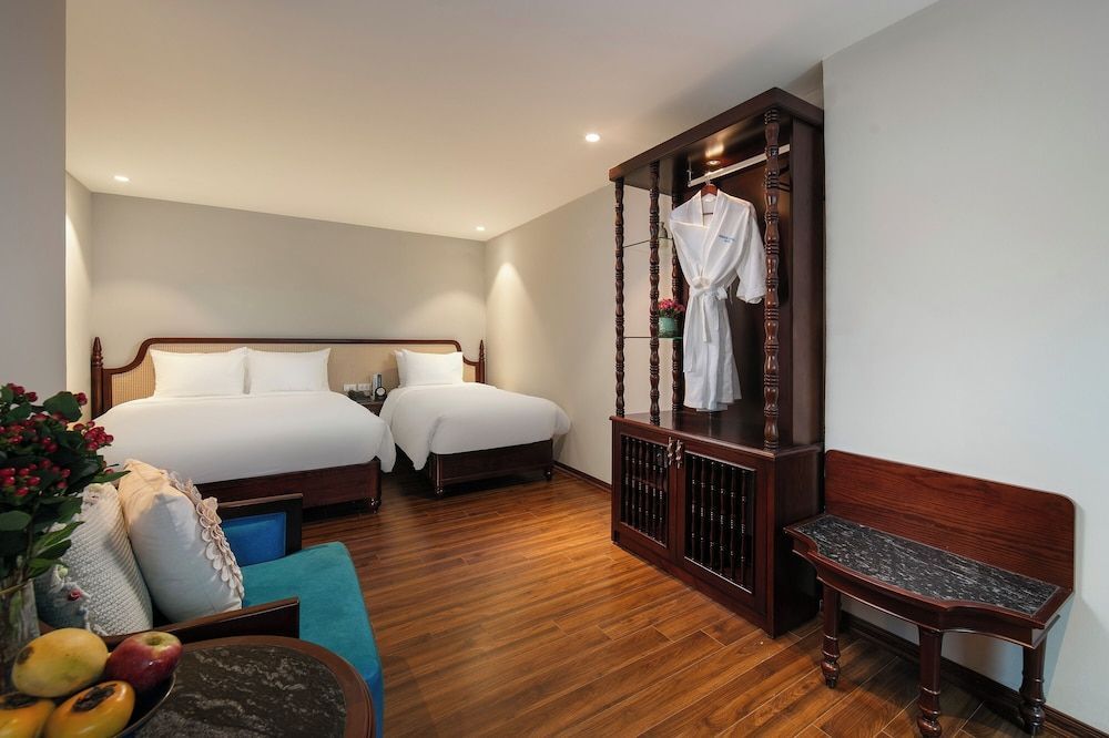 Serene Central Hotel 2