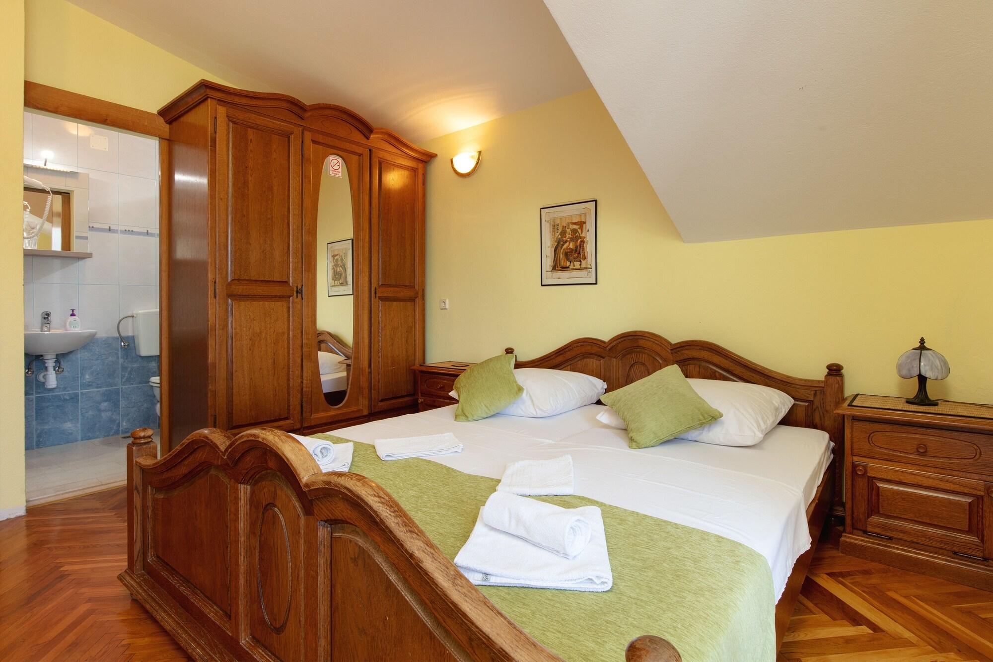 Bed & Breakfast Senator 2