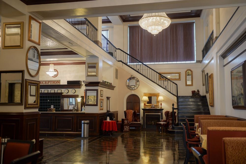 The Mountaineer Hotel 2