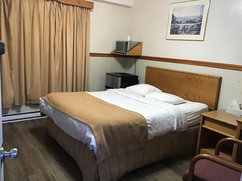 Kingsway Inn 2