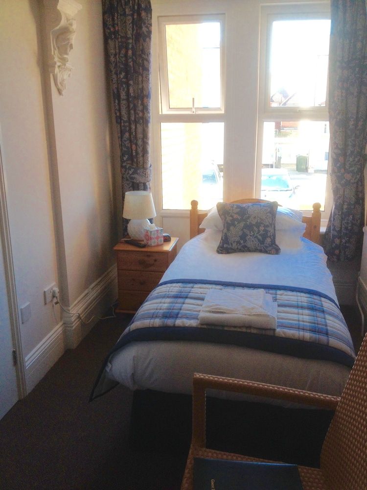 Bay Lodge Guest House 2