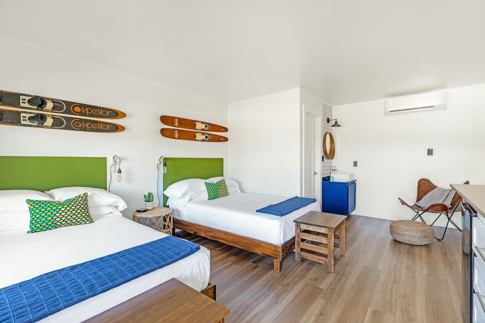 St. Clair Motor Lodge 2