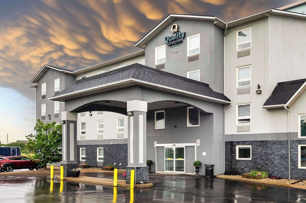 Quality Inn & Suites 1