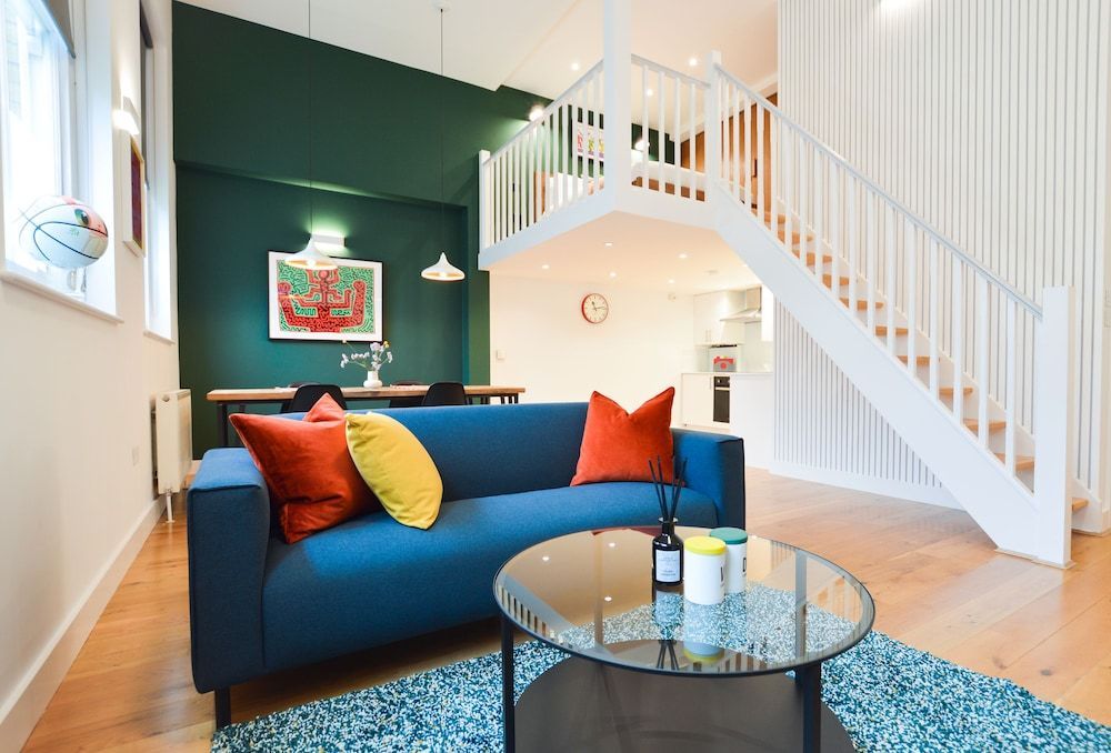 Spacious West Hampstead Apartment by Concept Apartments 1