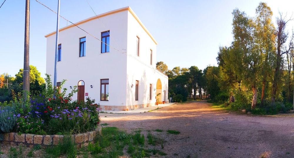 Salento Houses & Idro Suites 1