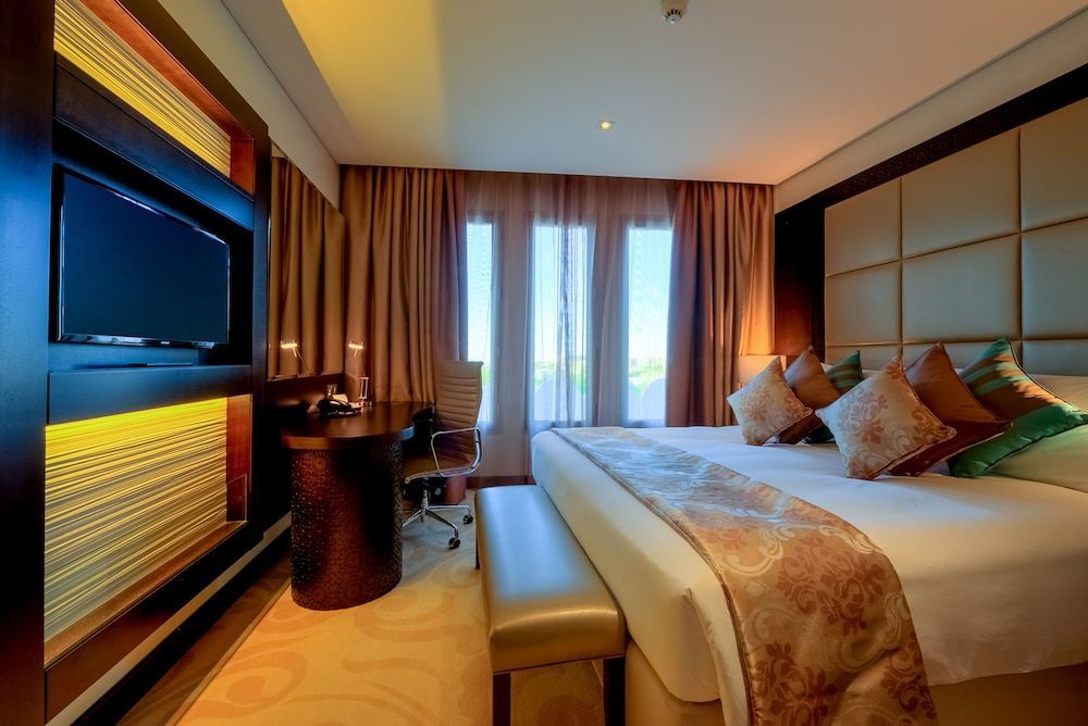 Holiday Inn MUSCAT AL SEEB by IHG 2