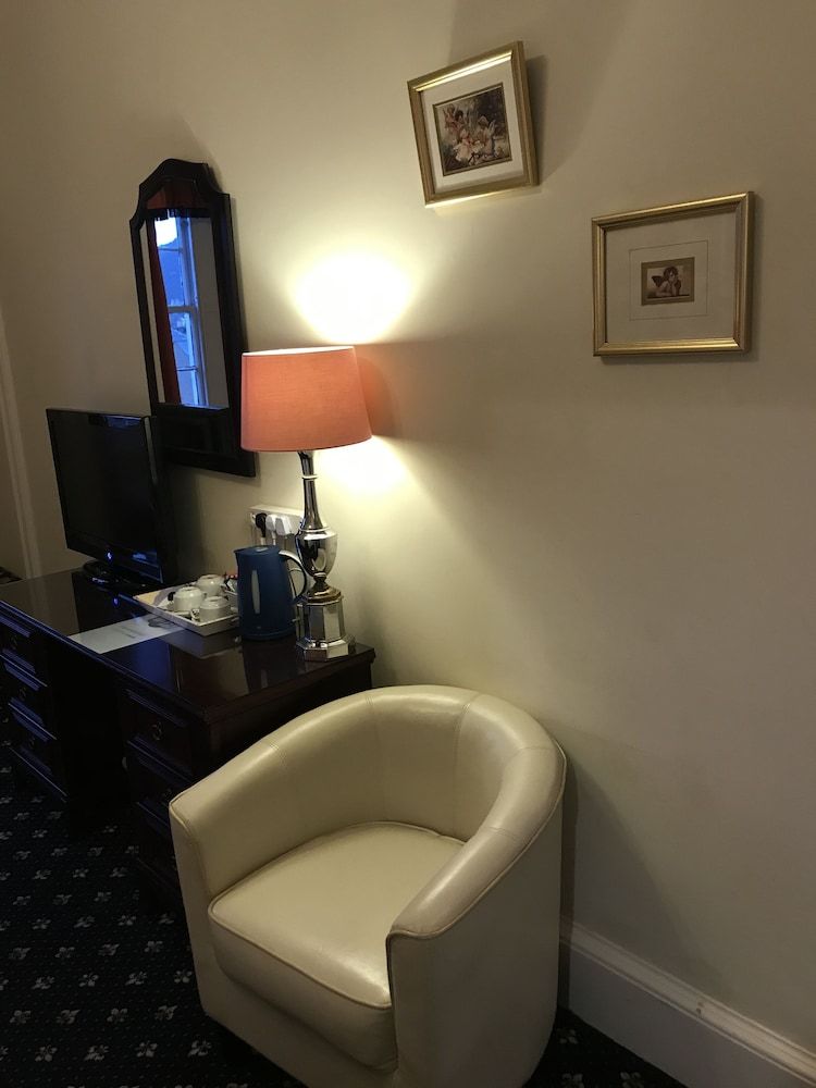 Alexander Guest House 2