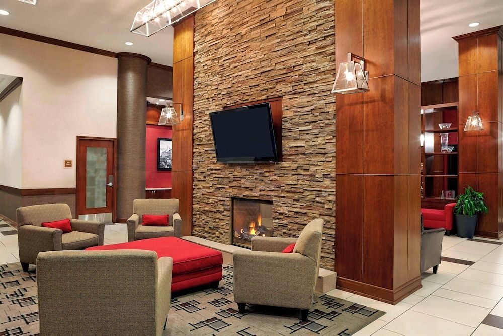 Four Points by Sheraton Calgary Airport 2