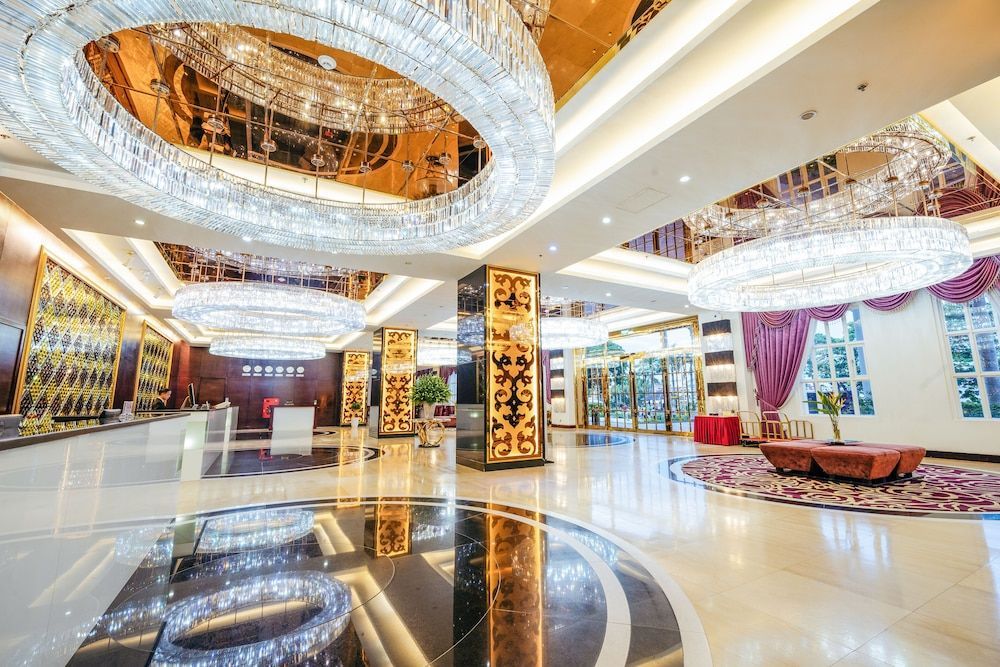 Royal Halong Hotel 2