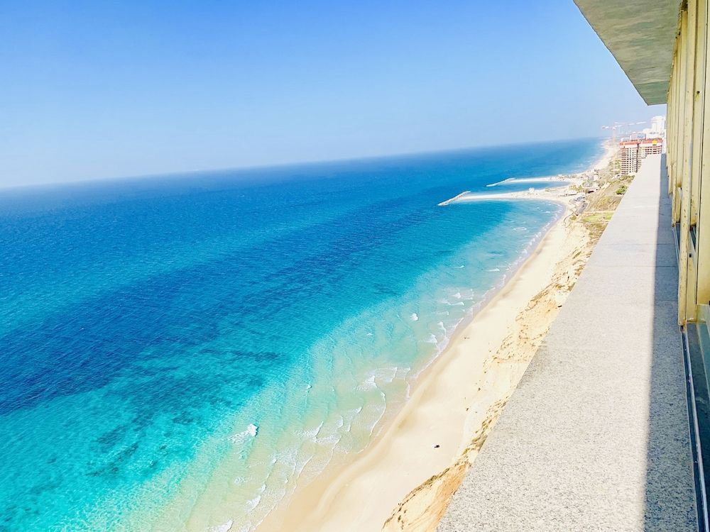 Netanya SeaView ApartHotel 1