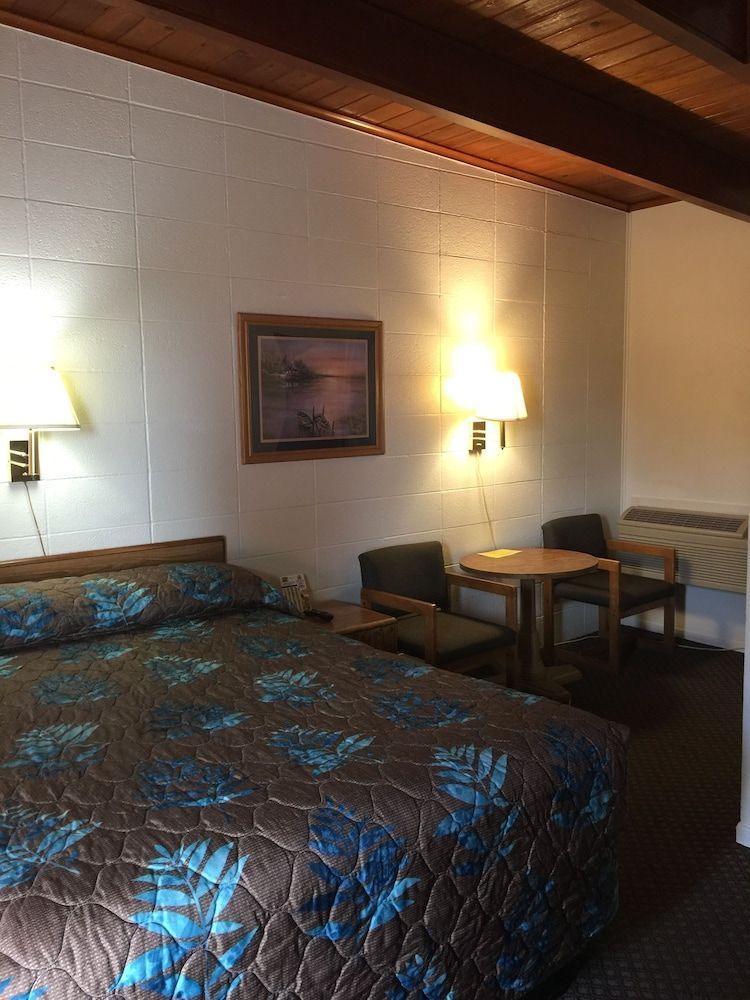 Lazy U Motel 2