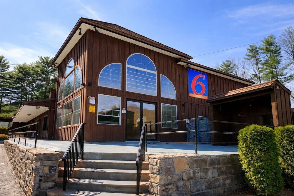 Motel 6 Lake George, NY Adirondacks 1