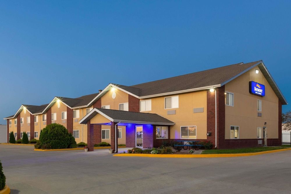 Baymont by Wyndham Fort Dodge 1