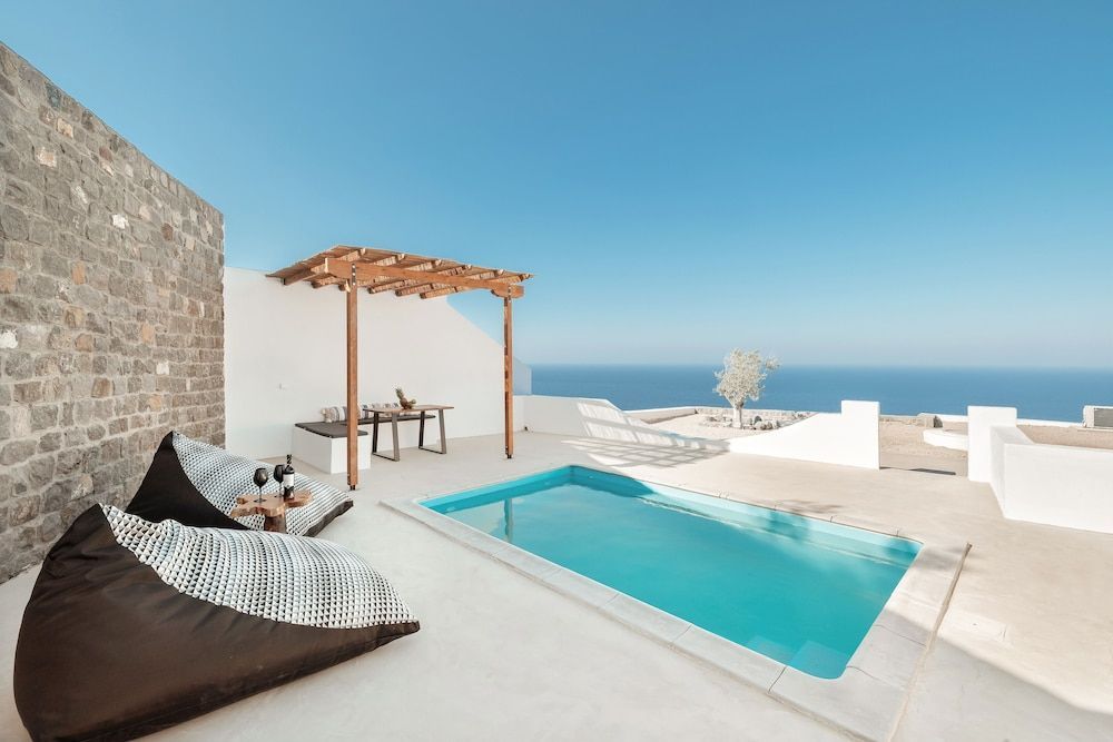 Oyster Luxury Suites 2