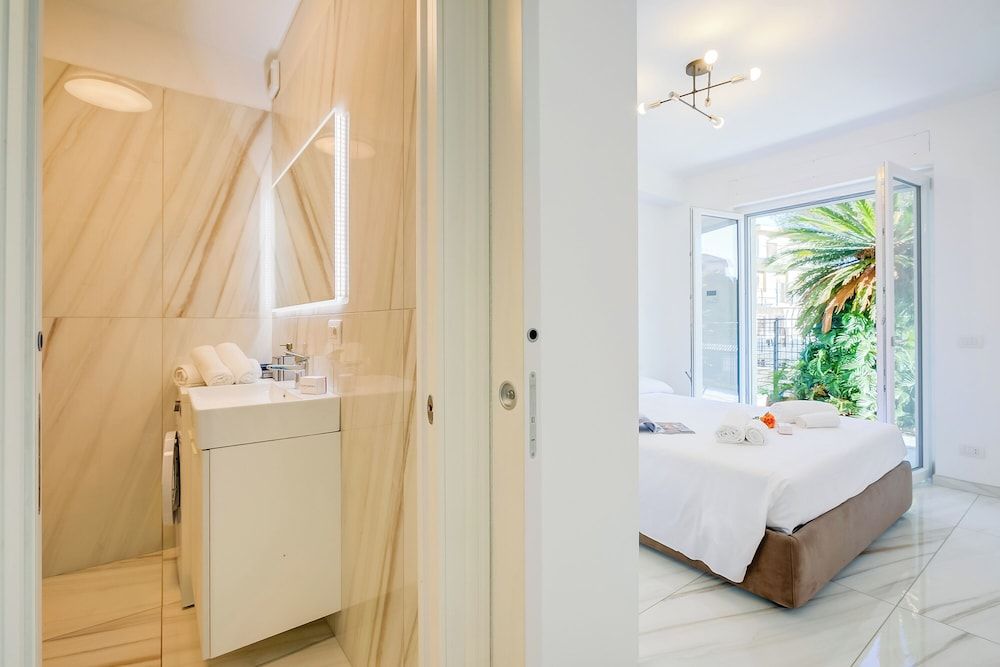 Beachy Vibes- 900m From the Beach 2
