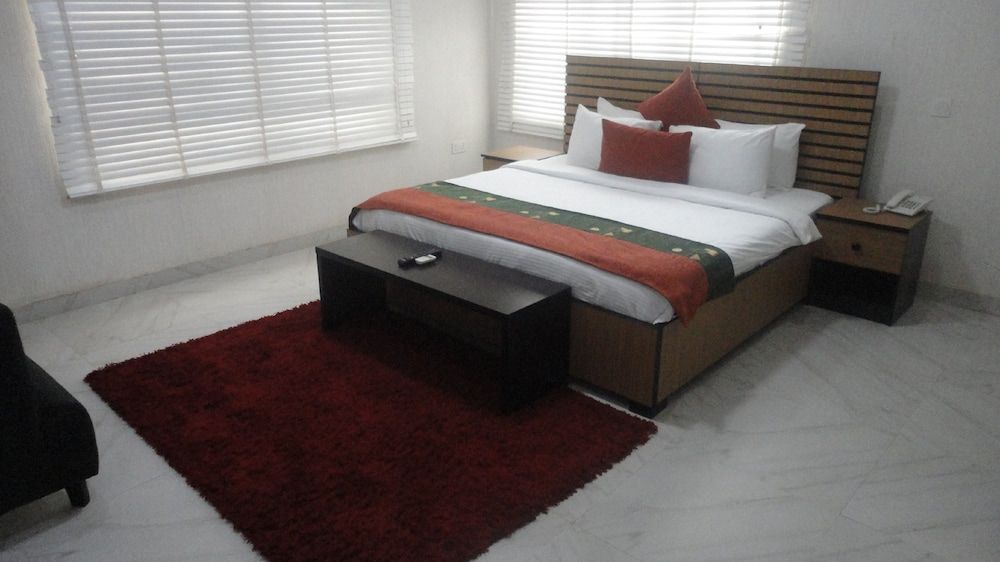 Mitros Residences 2