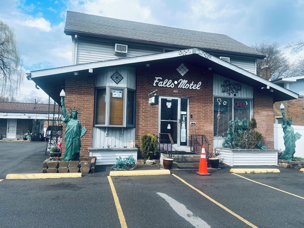 Falls Motel 1