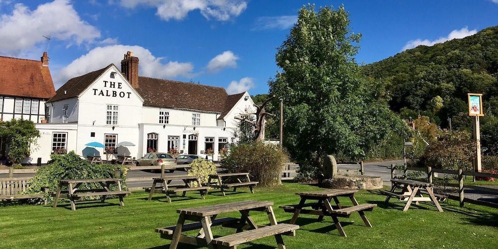 The Talbot at Knightwick 1