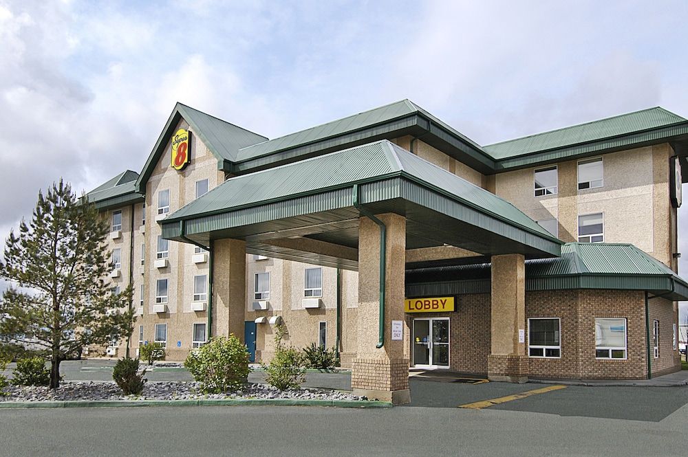 Super 8 by Wyndham Edmonton International Airport 1