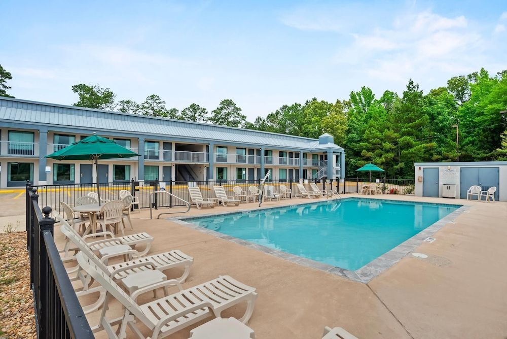 Quality Inn Louisville MS 1